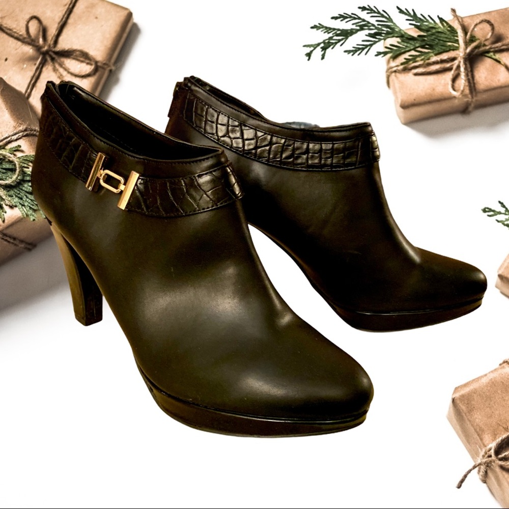 East 5th Black Platform High Heel Ankle Bootie 9.5